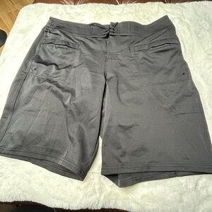 Island Escape Women's Surf Board Bermuda Shorts - Black - Size 16